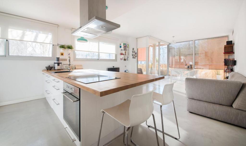 Magnificent Apartment Close To The Beach ซานต์อาเตรียเดเบซอซ ภายนอก รูปภาพ